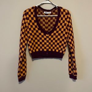 Checkered Zara sweater, worn once, wool material.